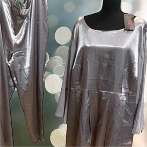 MIDNIGHT VELVET GRAY 2 PC. PANTSUIT. SIZE 24W 95% POLYESTER 5% SPANDEX LINED NWT